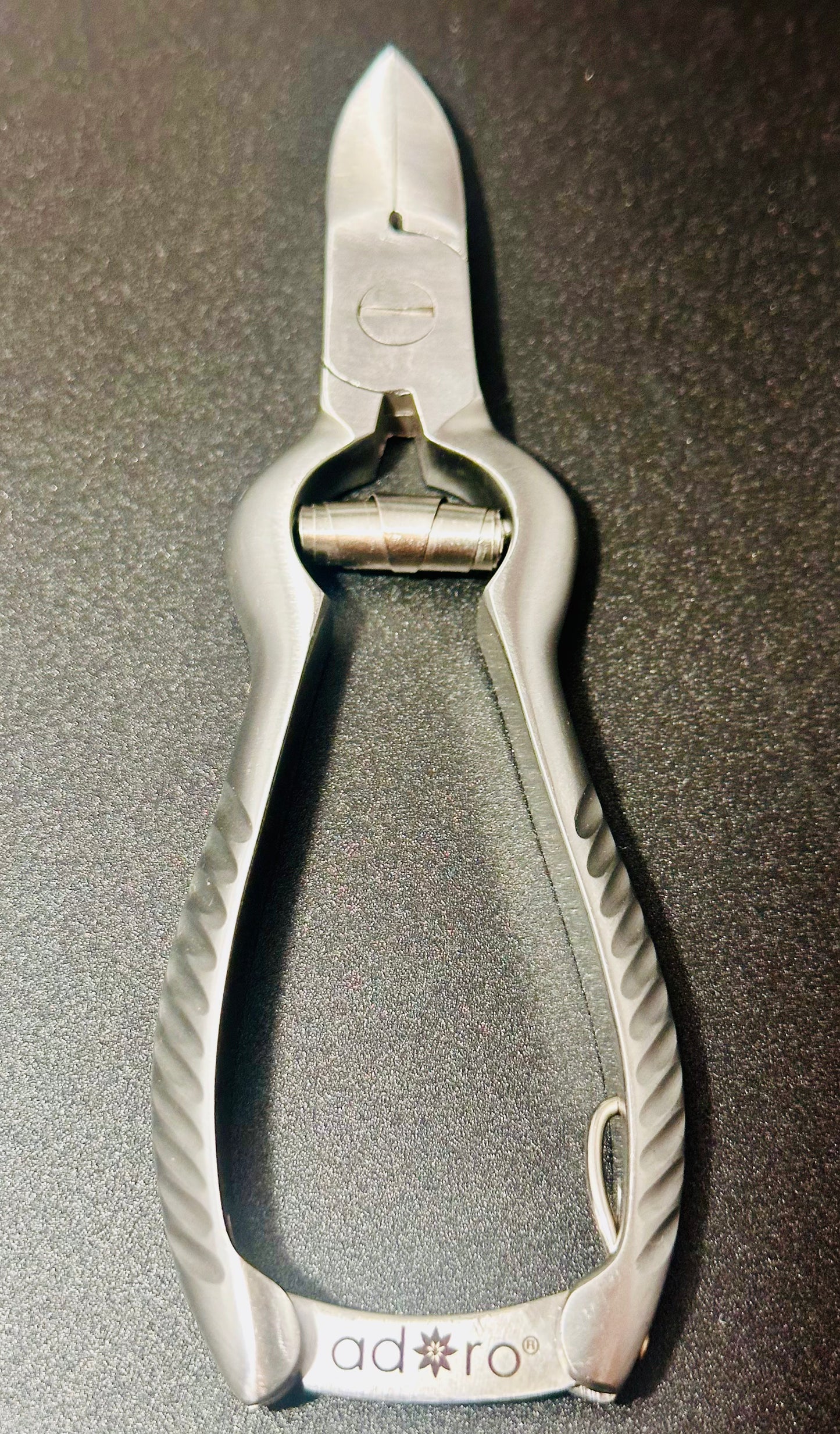 Toe Nipper with lock