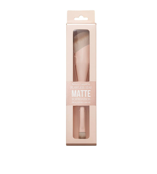 FLAWLESS STAY MATTE DUAL ENDED FOUNDATION BRUSH.