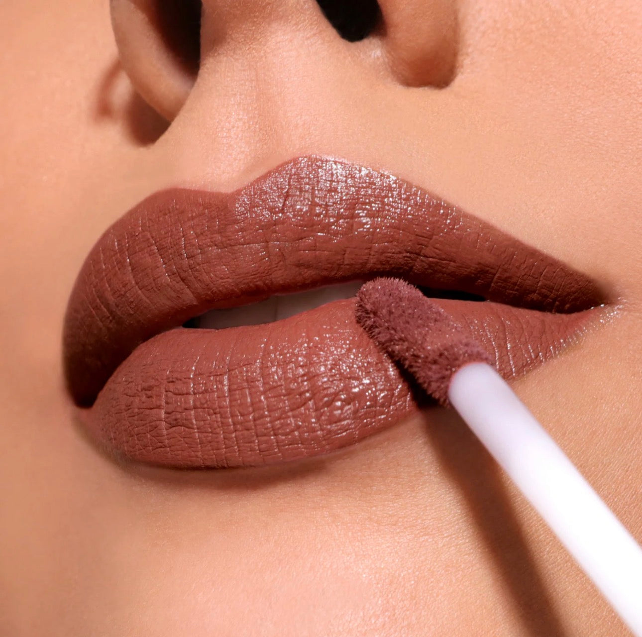 LIP DIVINE LIQUID LIPSTICK.