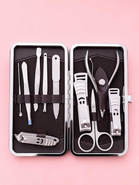 MANICURE SET