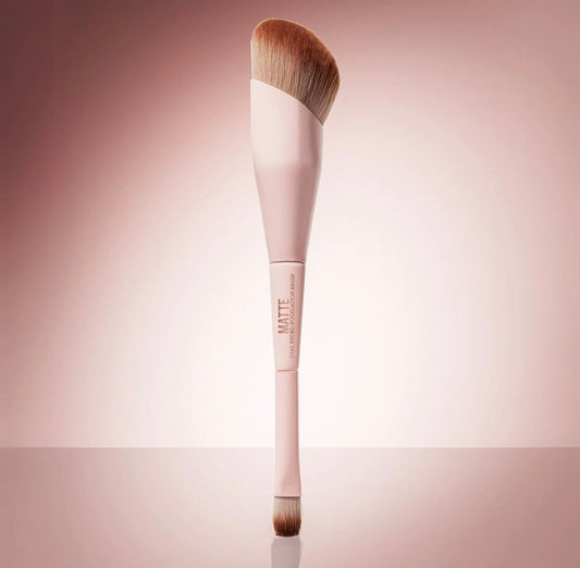 FLAWLESS STAY MATTE DUAL ENDED FOUNDATION BRUSH.