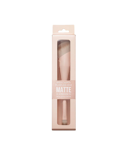 FLAWLESS STAY MATTE DUAL ENDED FOUNDATION BRUSH.